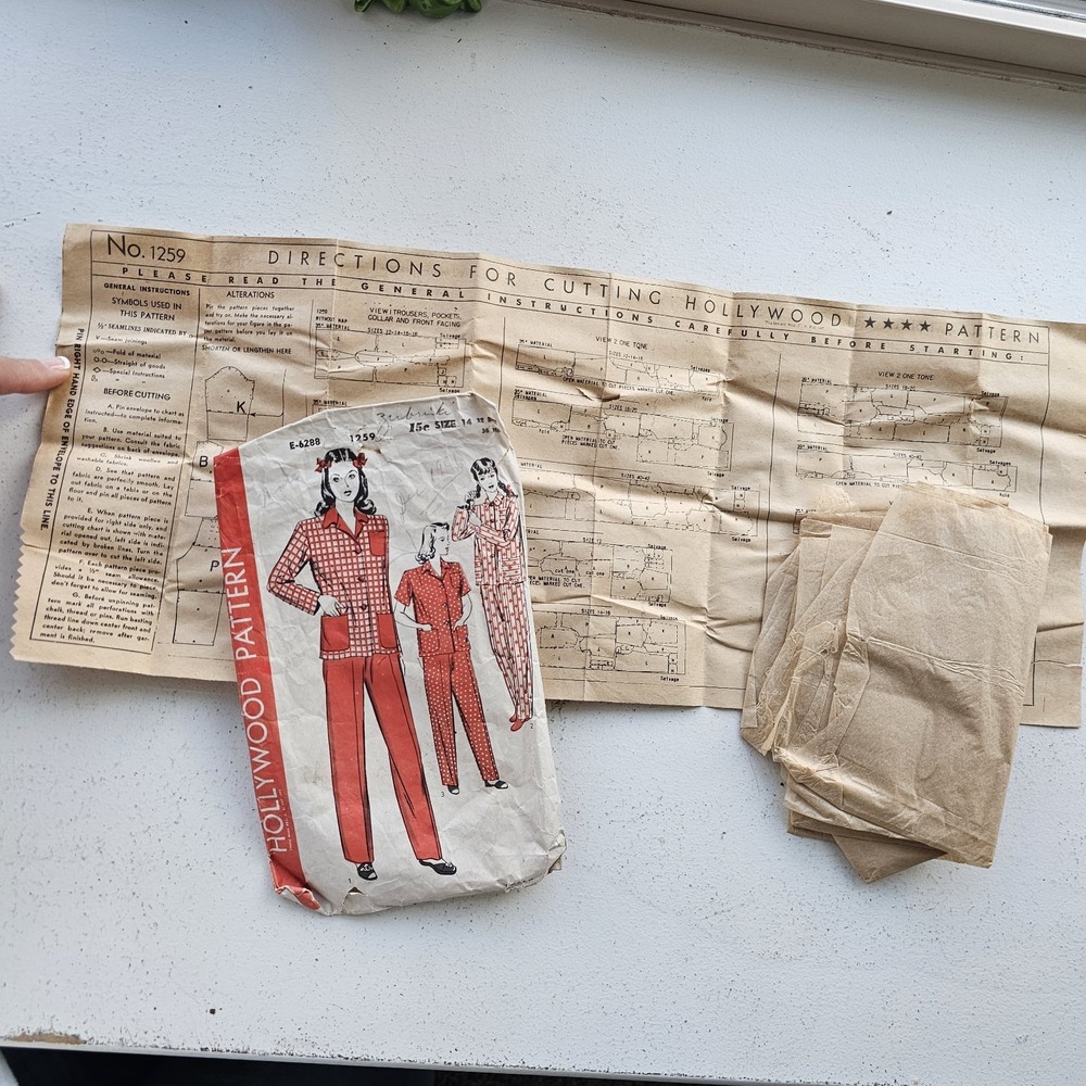 1940s Vintage B32" Hollywood Pattern 1259 Pants Top Pajamas Set Sewing Pattern - Picture 2 of 5